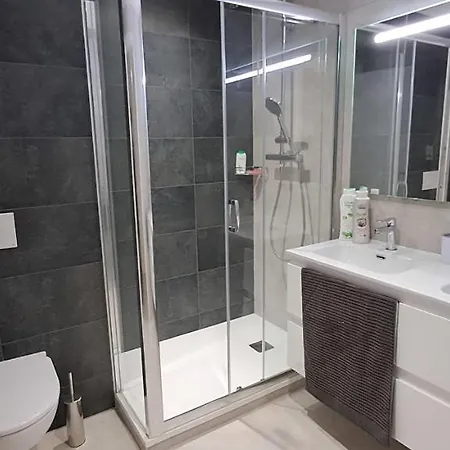 Large Studio With View-hosted By Sweetstay *