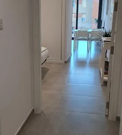 Apartment Large Studio With View-hosted By Sweetstay