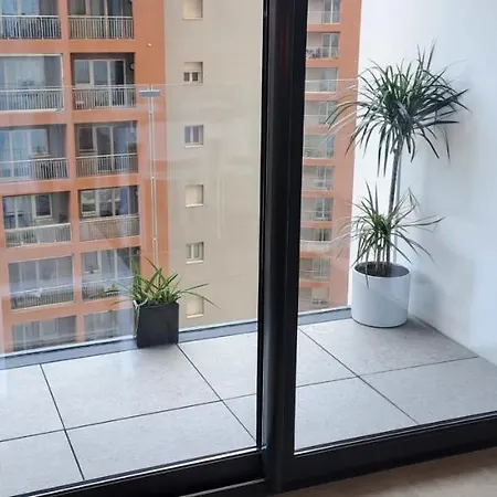 Large Studio With View-hosted By Sweetstay *